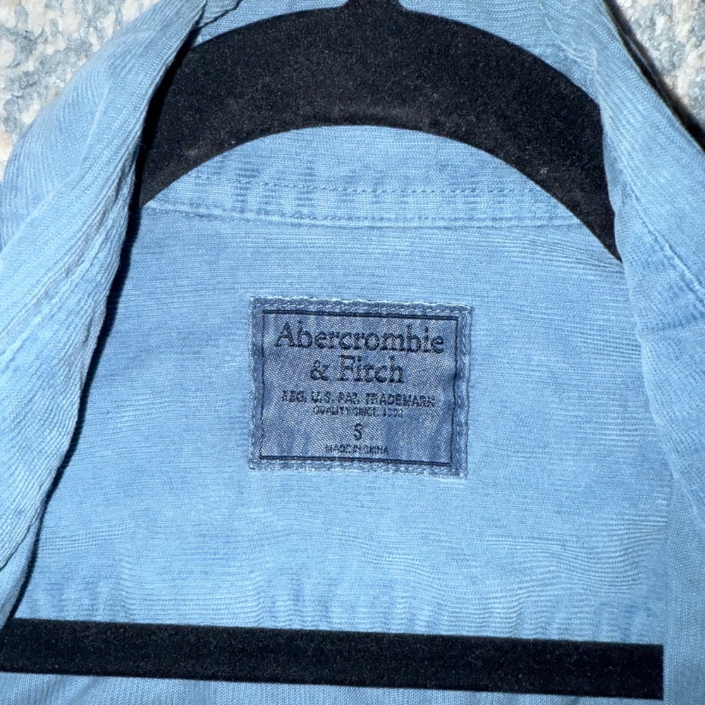 Abercrombie & Fitch Blue Corduroy Casual Button Down Shirt - Picture 3 of 10